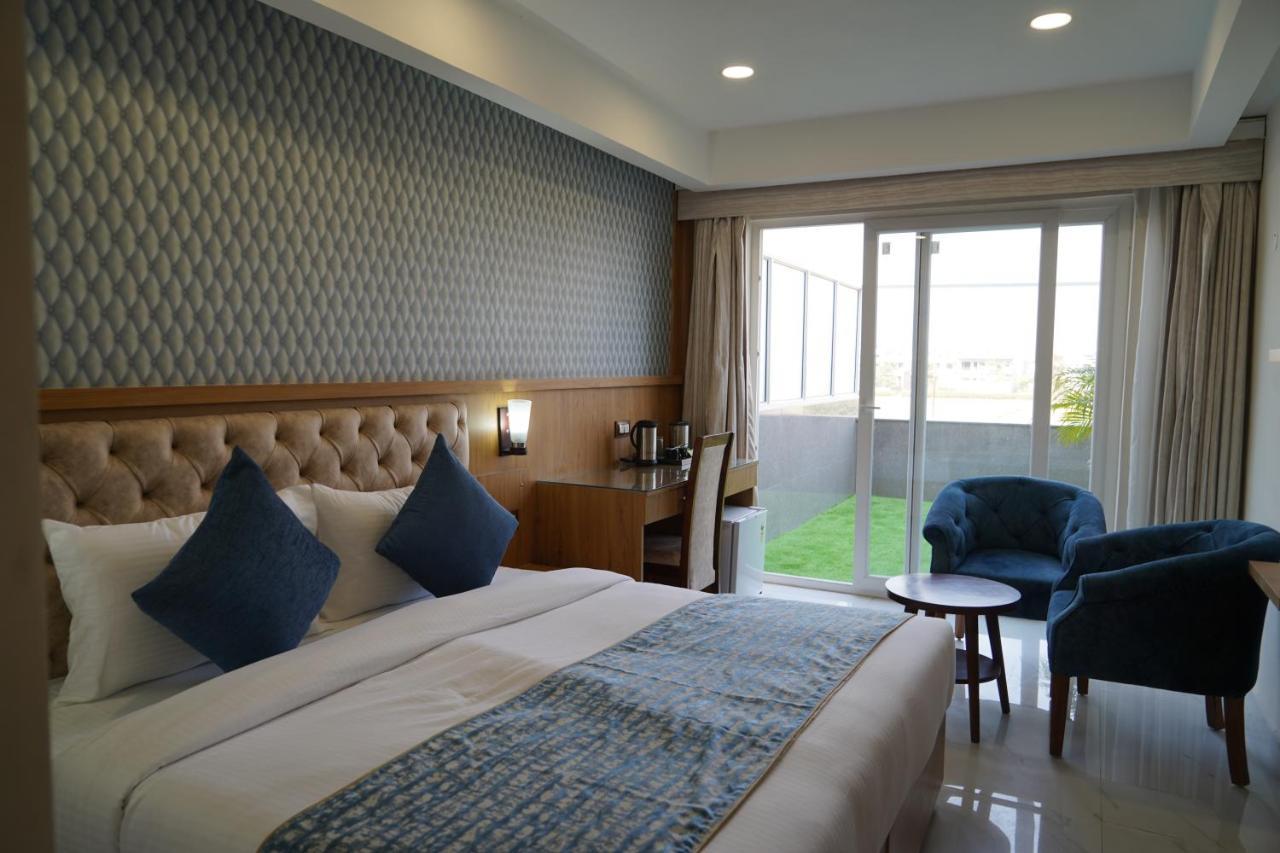 Hotel Shanti Sagar Kharar エクステリア 写真