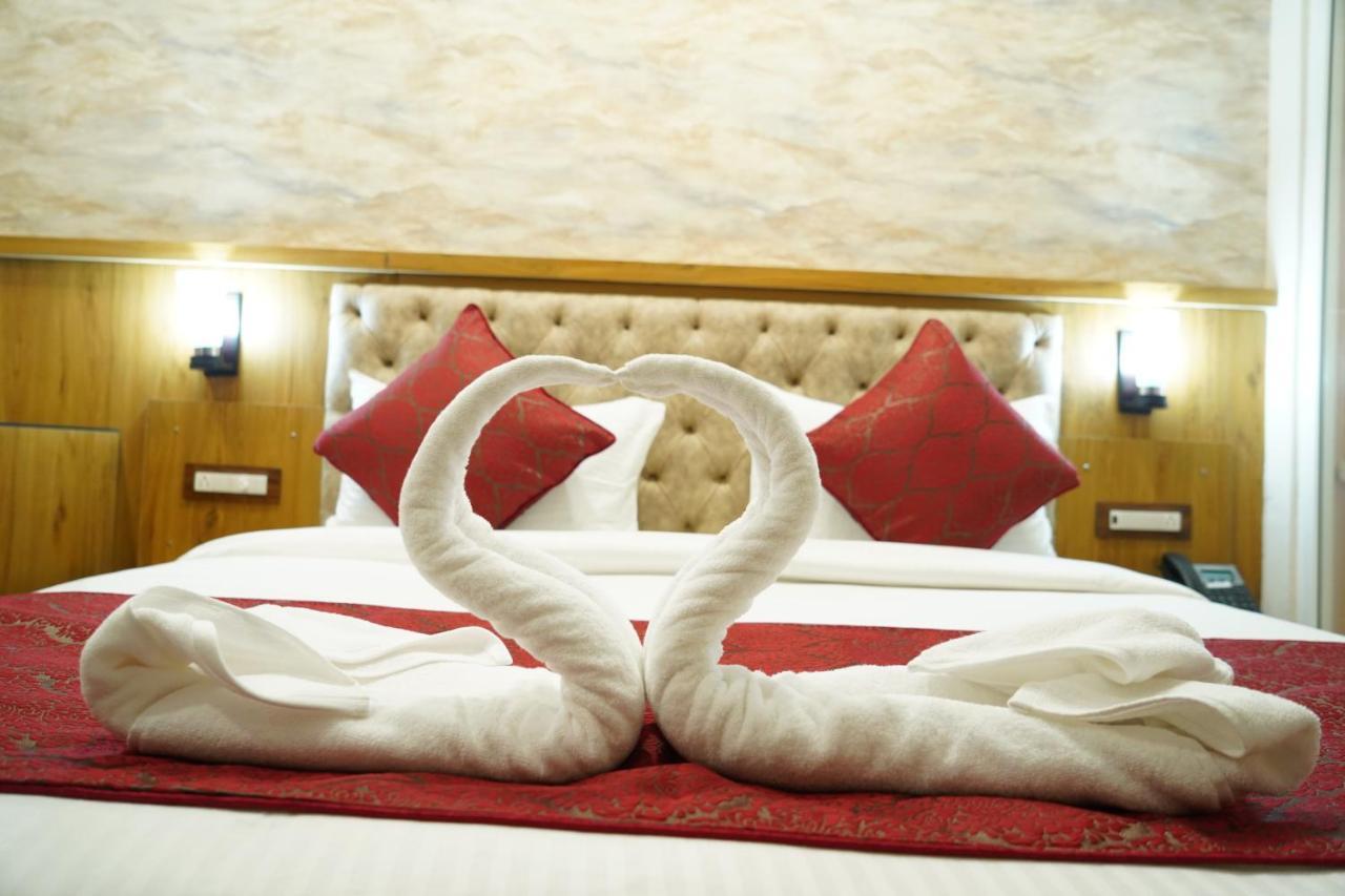 Hotel Shanti Sagar Kharar エクステリア 写真