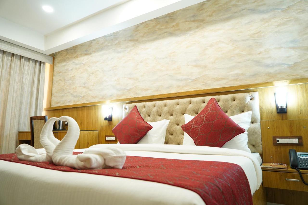 Hotel Shanti Sagar Kharar エクステリア 写真