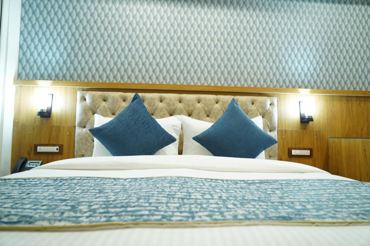 Hotel Shanti Sagar Kharar エクステリア 写真