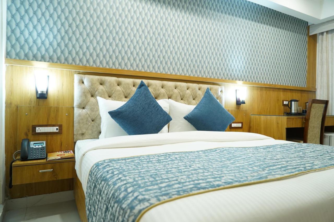 Hotel Shanti Sagar Kharar エクステリア 写真