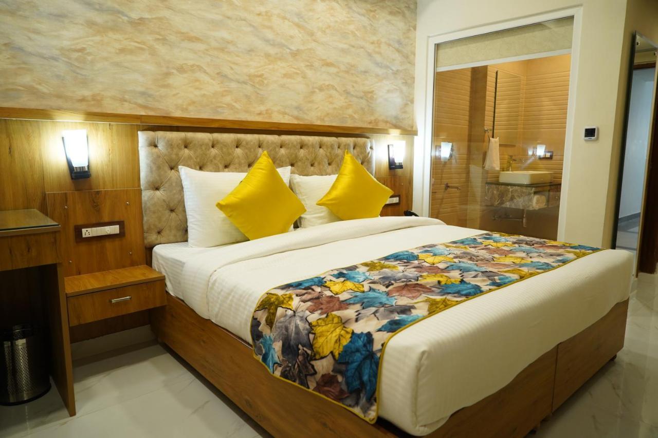 Hotel Shanti Sagar Kharar エクステリア 写真